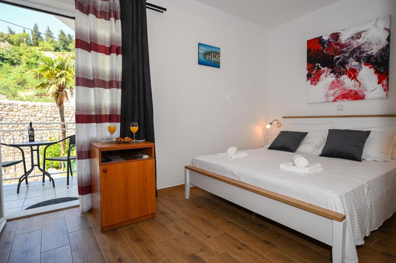 Beach House Poseydon Mlini Buitenkant foto