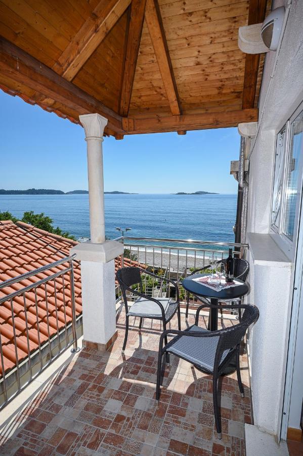 Beach House Poseydon Mlini Buitenkant foto